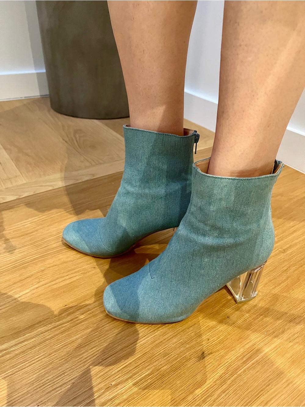 Forever 21 Teal Sock Ankle Boots with Clear Block Heel. Size 8 - Picture 14 of 14